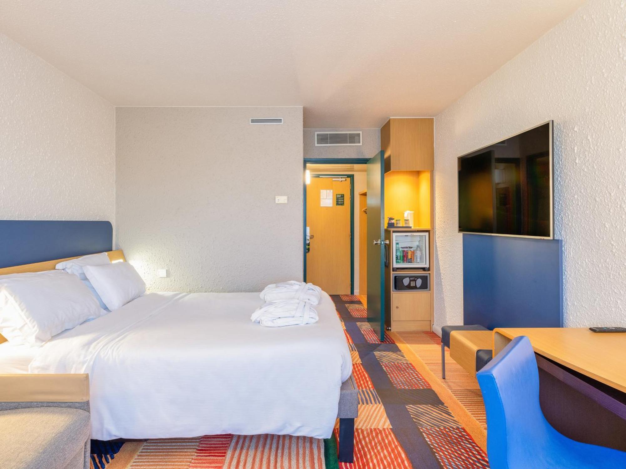 B&B Hotel Lyon Nord 4 Etoiles Dardilly Habitación foto